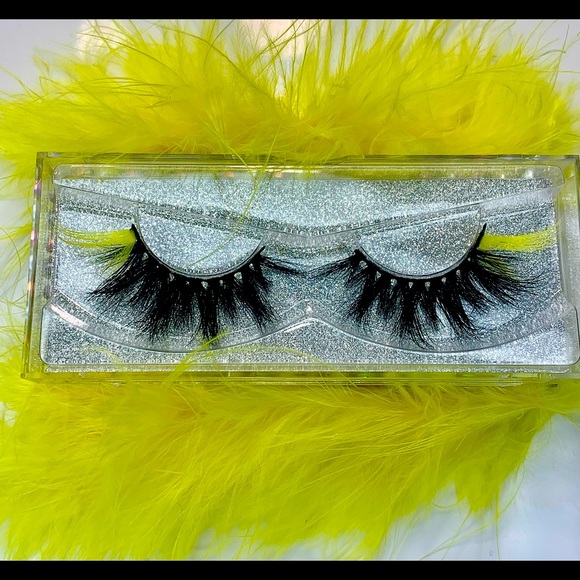 Yellow Mink Lashes - Picture 2 of 2